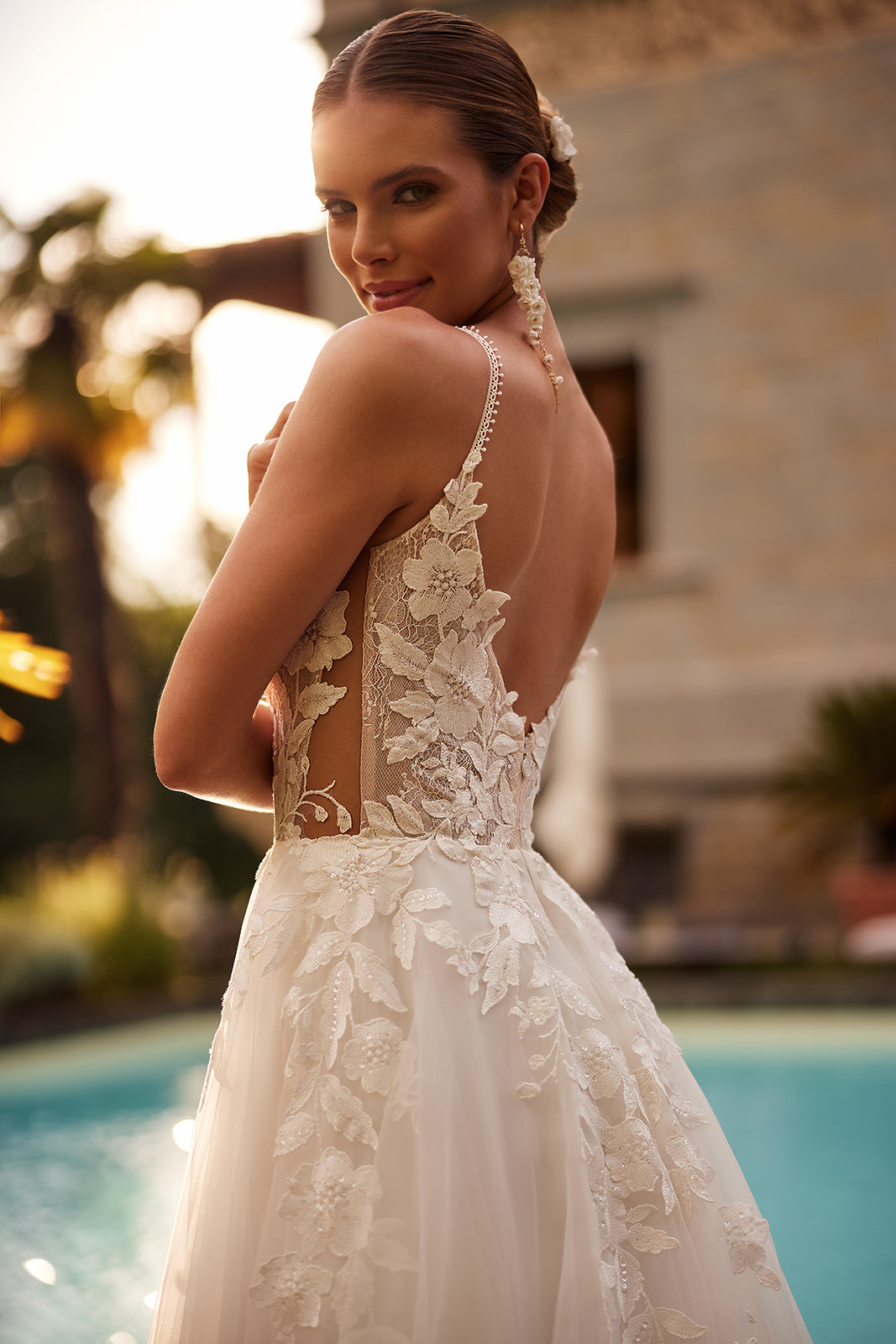 Robe de mariée princesse Beatrix avec dentelle, DAMA Couture — photo complémentaire.