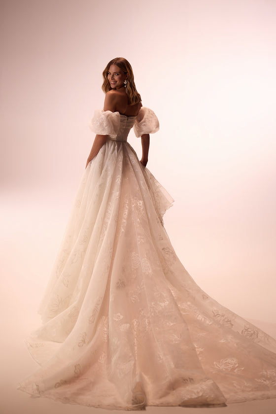 Robe de mariée Berta, DAMA Couture — vue de dos.