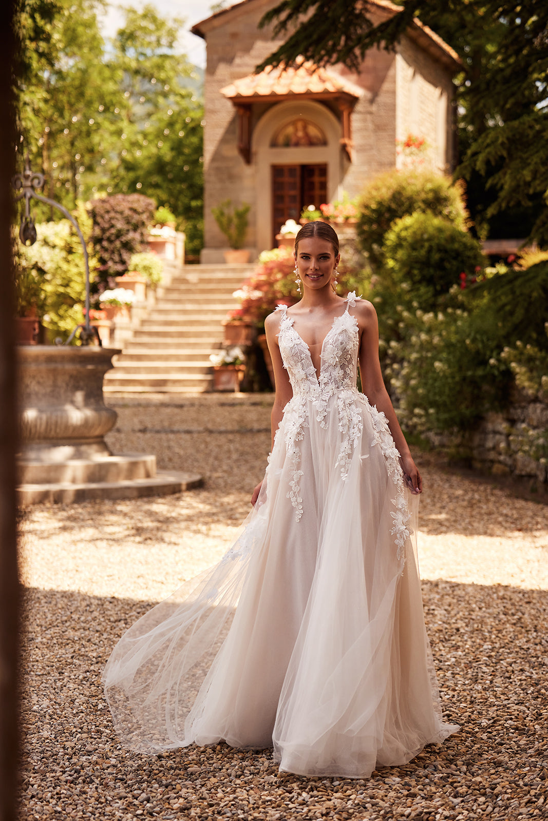 Robe de mariée romantique Calypso, DAMA Couture — photo principale.