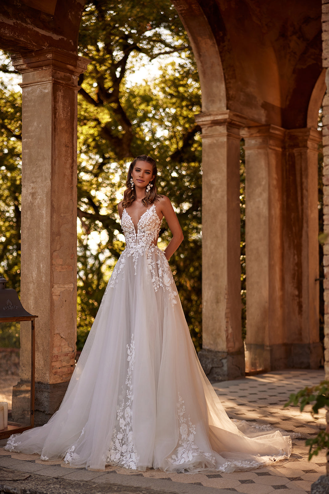 Robe de mariée princesse Claire avec dentelle, DAMA Couture — photo complémentaire.