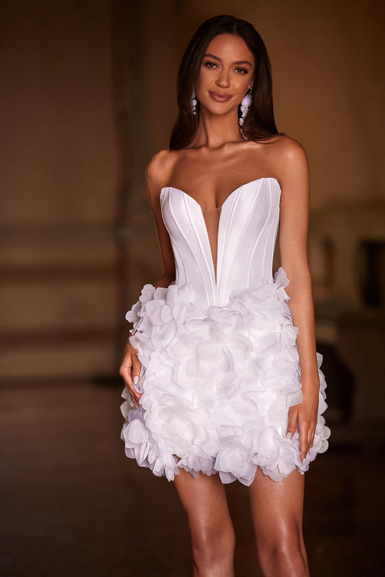 Robe courte Dalia avec dentelle florale, seconde tenue de mariée, DAMA Couture — photo principale.