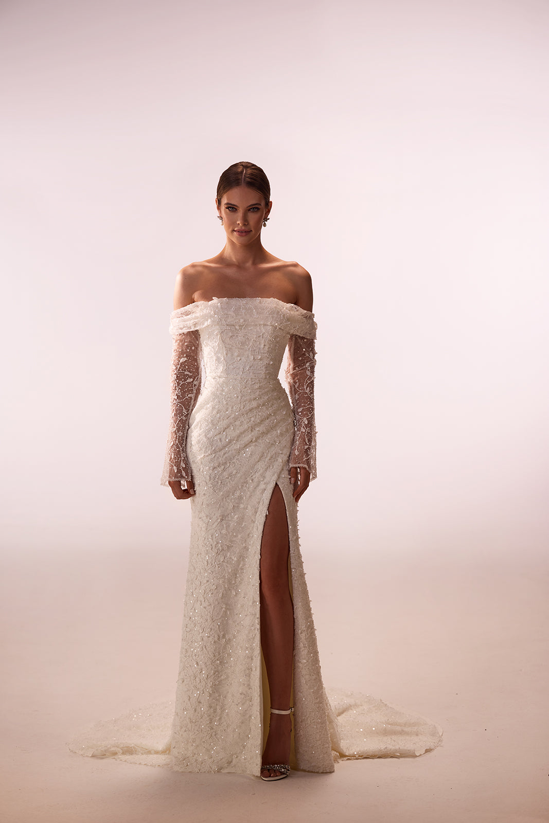 Robe de mariée sirène Placidia en dentelle, allure glamour, DAMA Couture — photo principale.