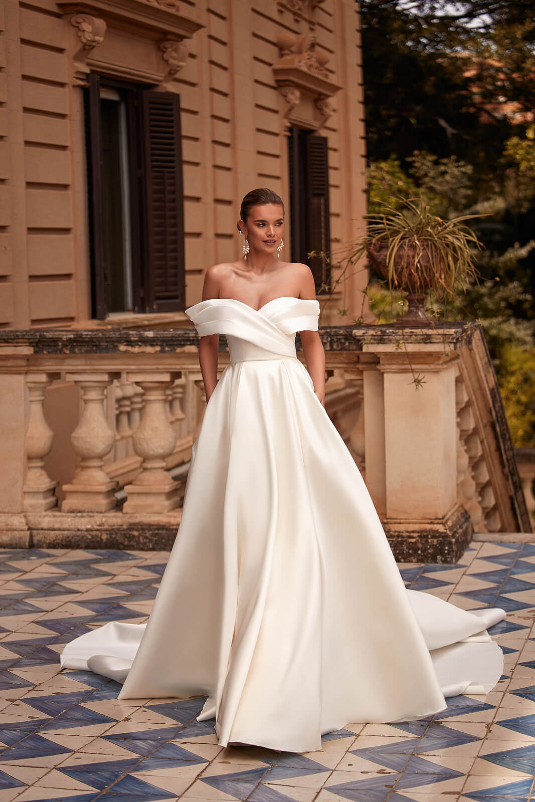 Robe de mariée trapèze Bona, DAMA Couture.