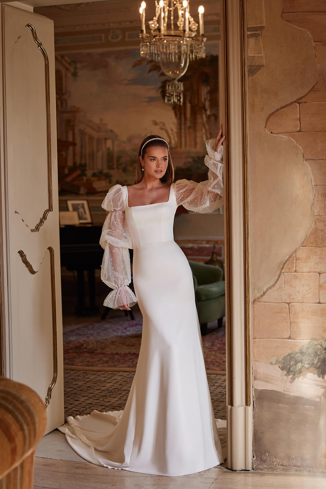 Robe de mariée sirène Clara à manches longues, DAMA Couture.
