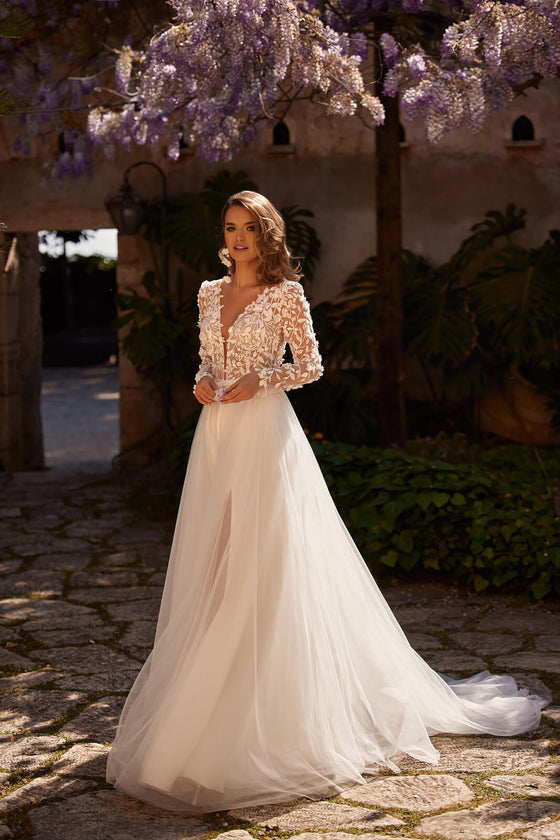 Robe de mariée trapèze Ida à manches longues, DAMA Couture.