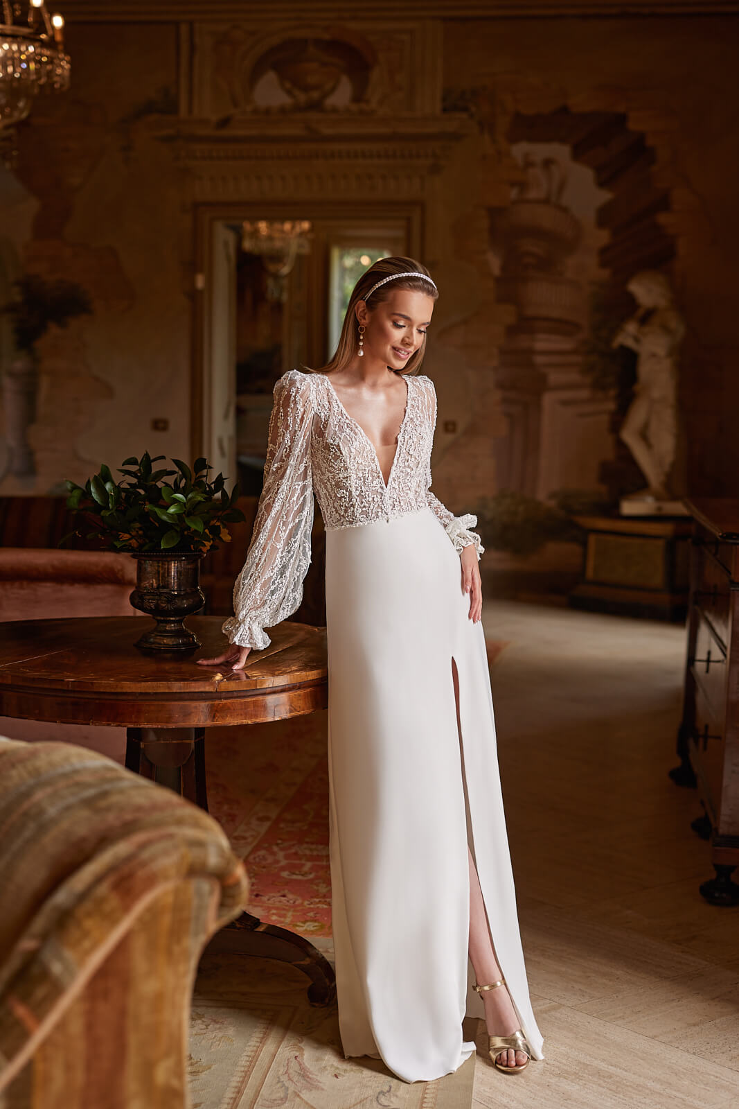 Robe de mariée trapèze Paula à manches longues, DAMA Couture.