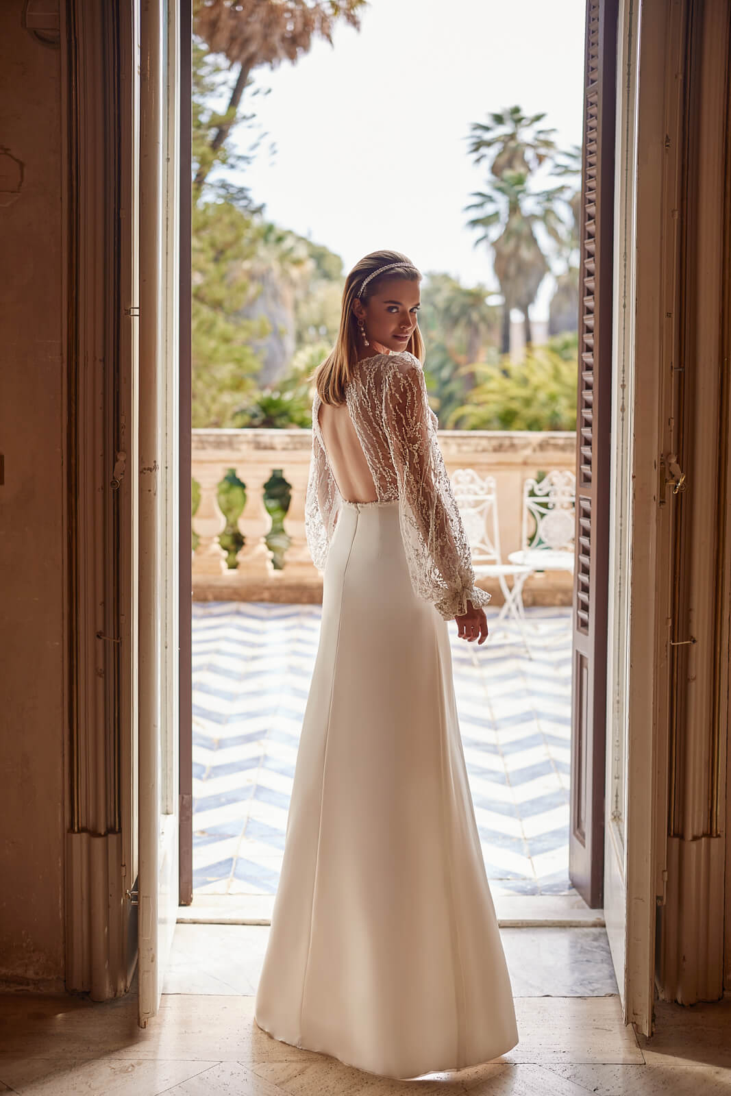 Robe de mariée trapèze Paula en satin, DAMA Couture.