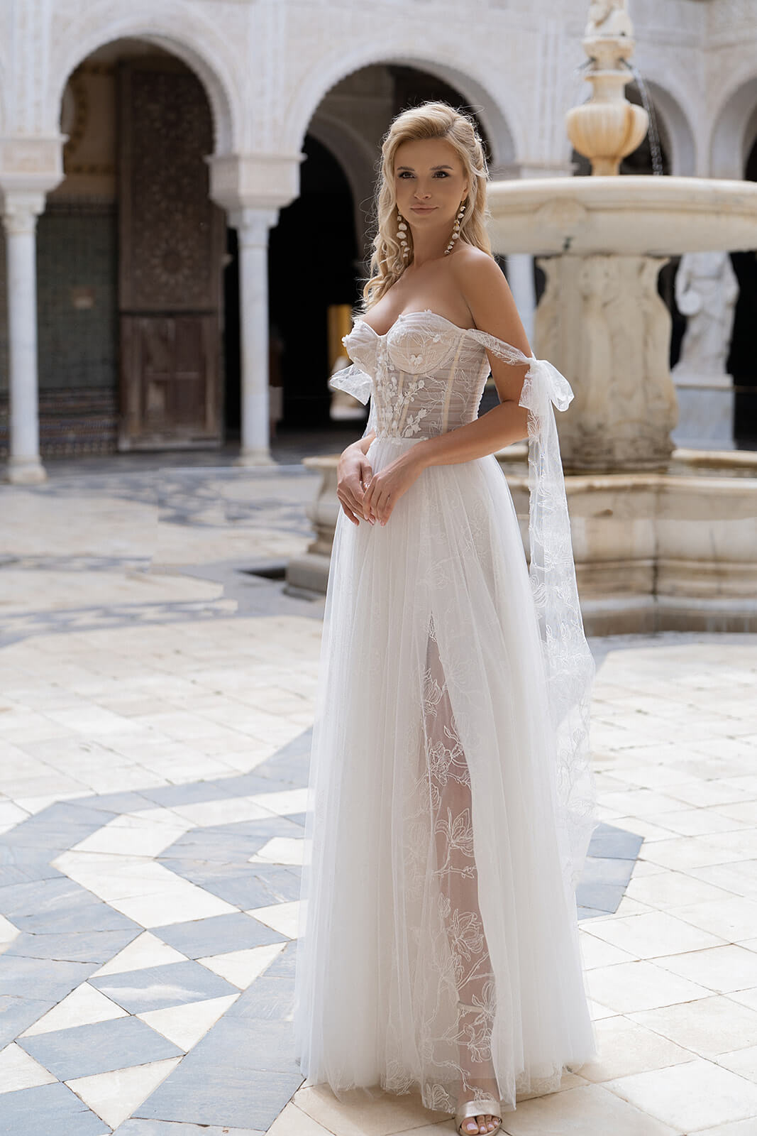 Robe de mariée Magnolia — en mouvement.
