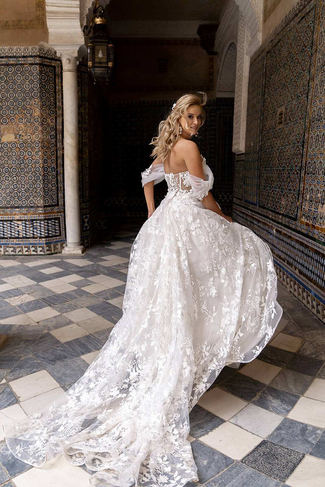 Robe de mariée Sarah, DAMA Couture — vue de face.