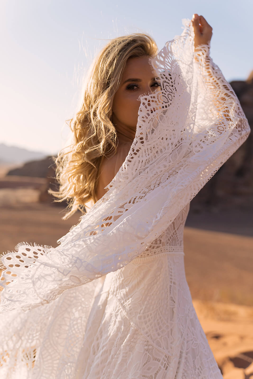 Robe de mariée trapèze Lea, DAMA Couture.