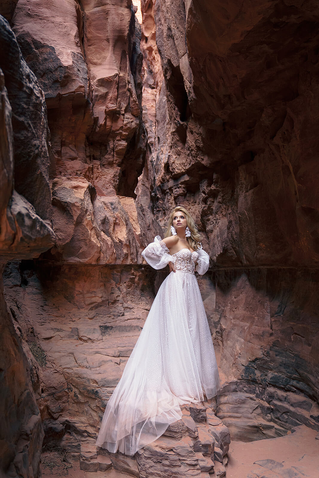 Robe de mariée trapèze Shira à manches longues, DAMA Couture.