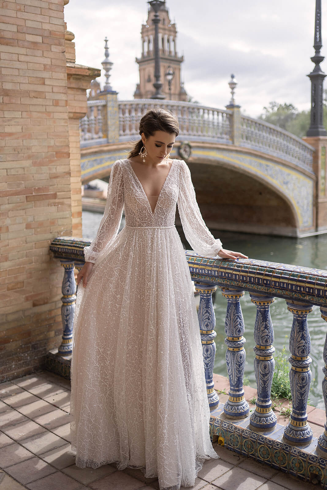 Robe de mariée Suri — gros plan.