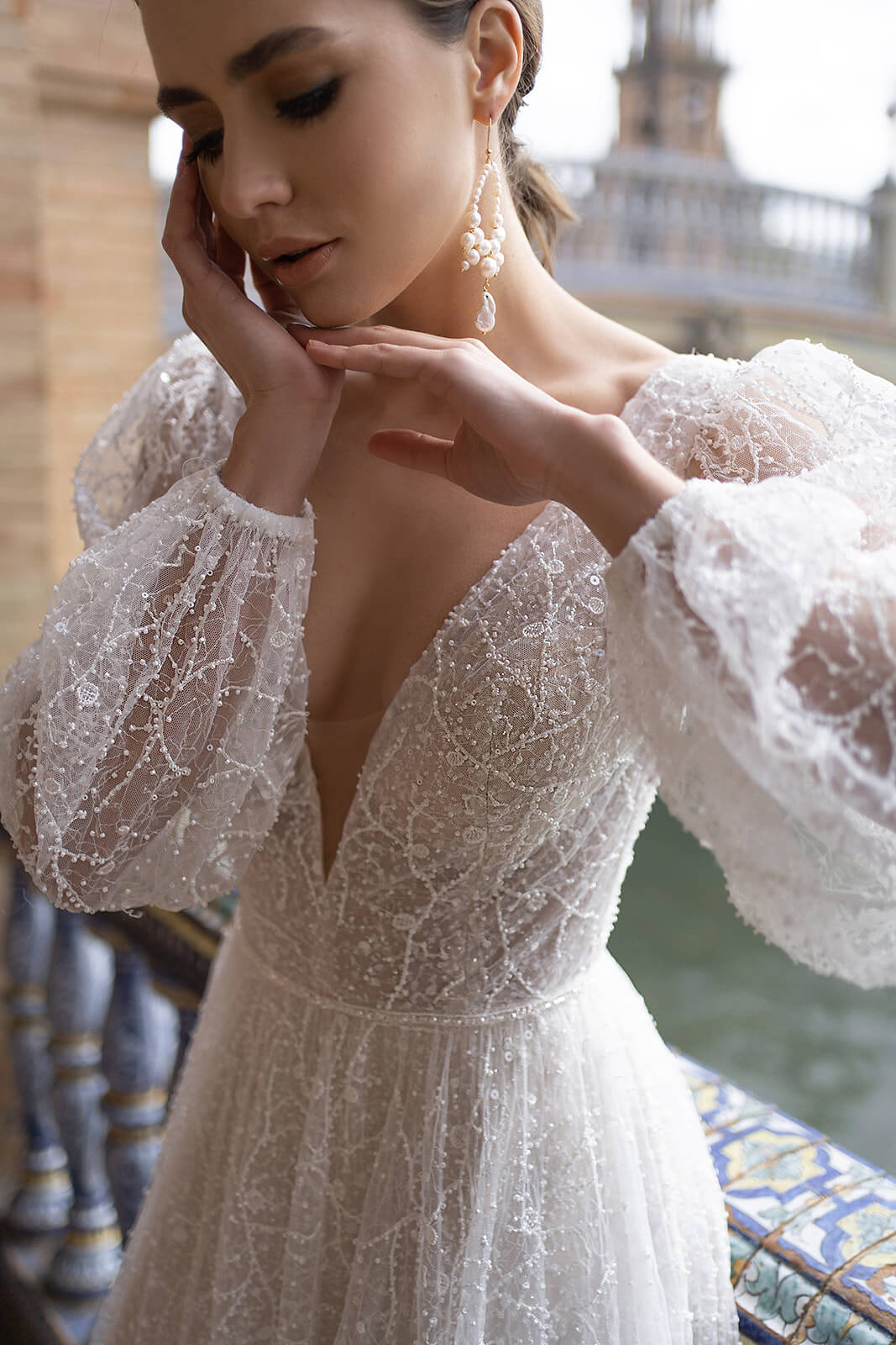 Robe de mariée Suri — en mouvement.