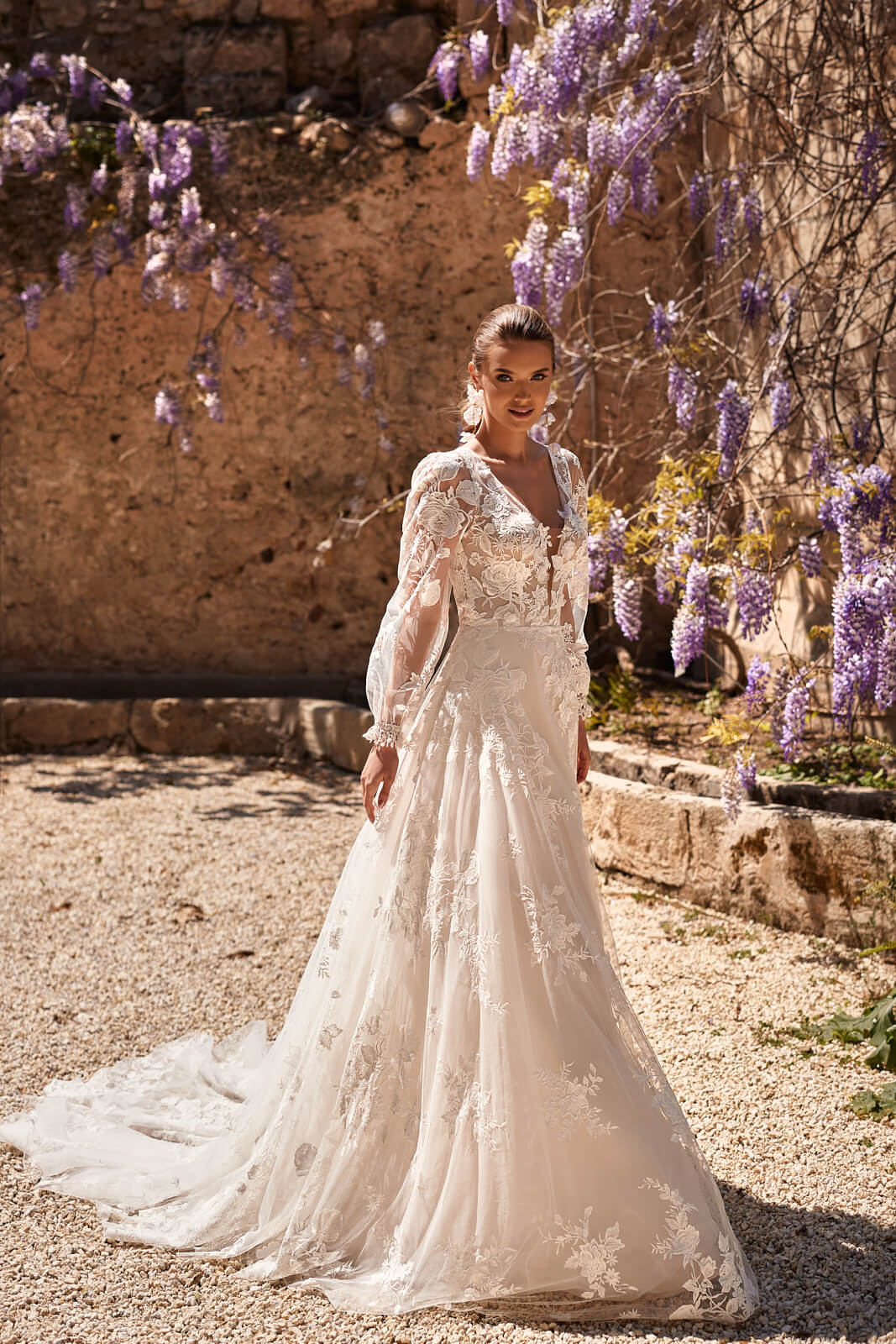 Robe de mariée trapèze Asami à manches longues, DAMA Couture.