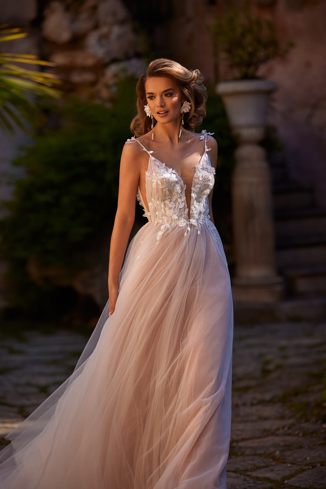 Robe de mariée trapèze Sava, DAMA Couture.