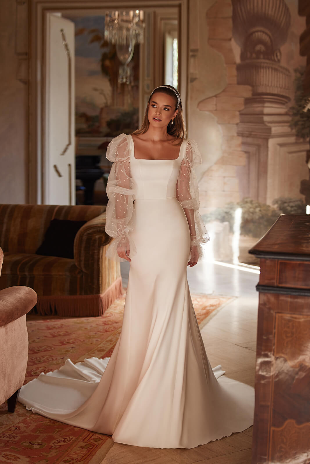 Robe de mariée sirène Clara à manches longues, DAMA Couture.