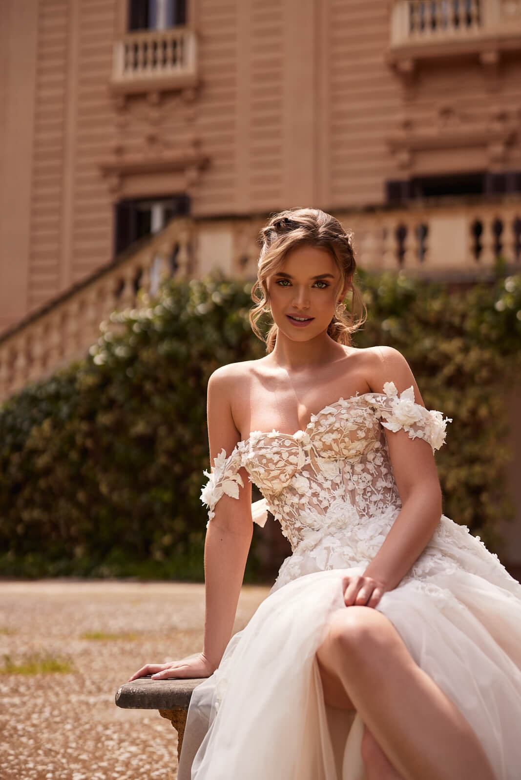 Robe de mariée trapèze Mia, DAMA Couture.