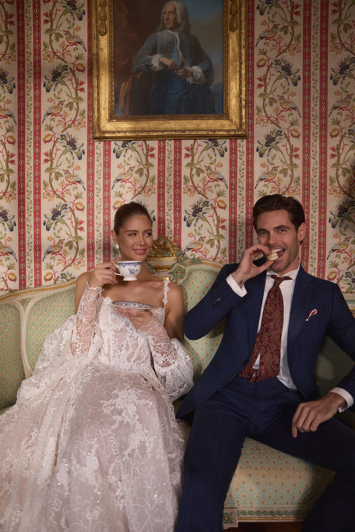 Robe de mariée Thetis, avec un corset transparent, des bretelles en dentelle et une somptueuse jupe en dentelle — collection Something Blue 2027.