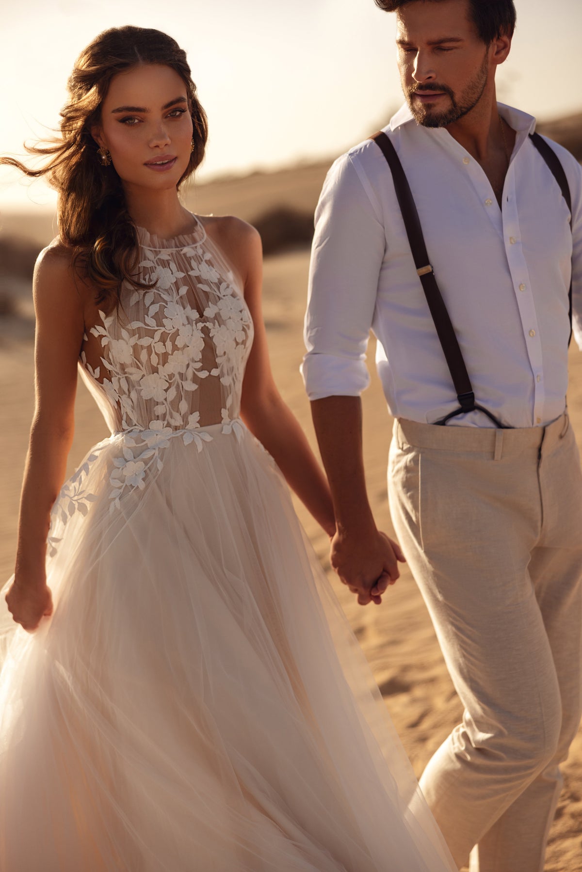 Dos de la robe Ellie, avec un lien délicat en tulle et un dos nu.